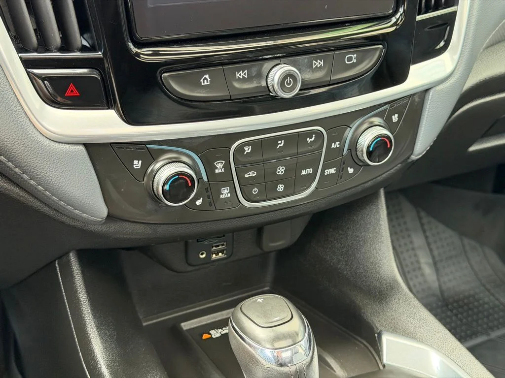 Used 2020 Black Chevrolet Premier image 13