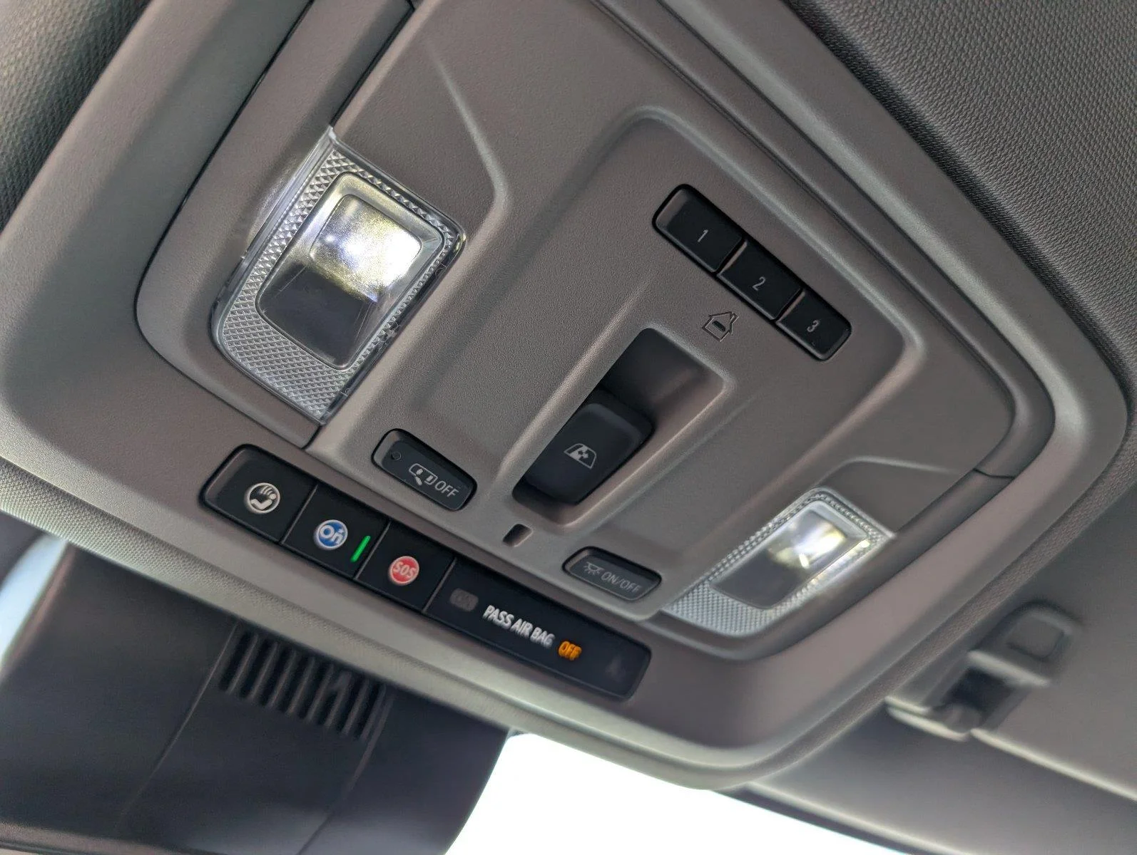 Used 2023 SUMMIT WHITE GMC SLT image 24