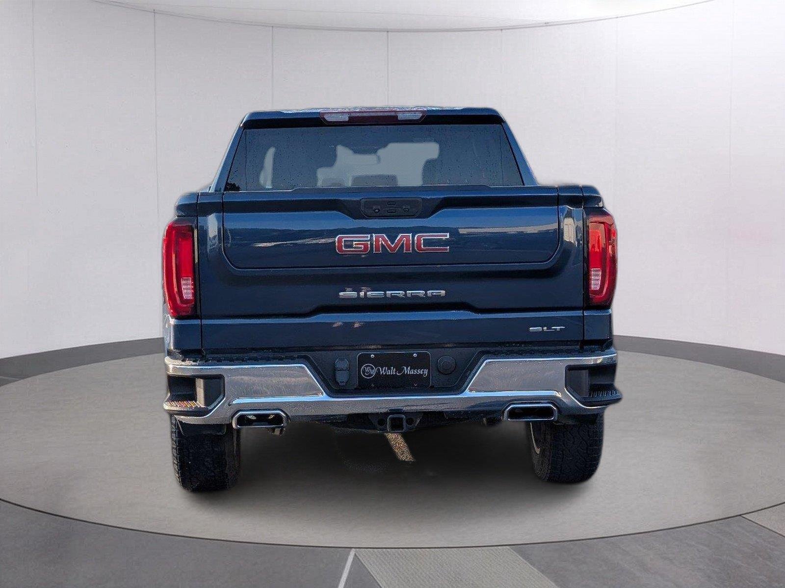 Used 2022 PACIFIC BLUE METALLIC GMC SLT image 4