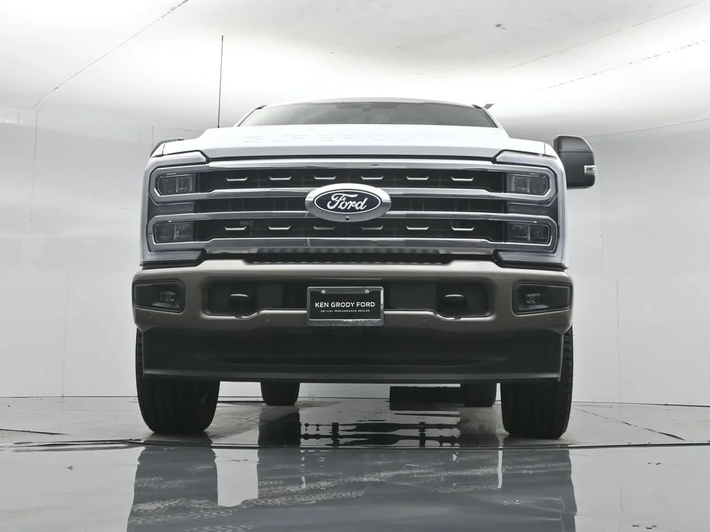 New 2027 Oxford White Ford King Ranch image 48