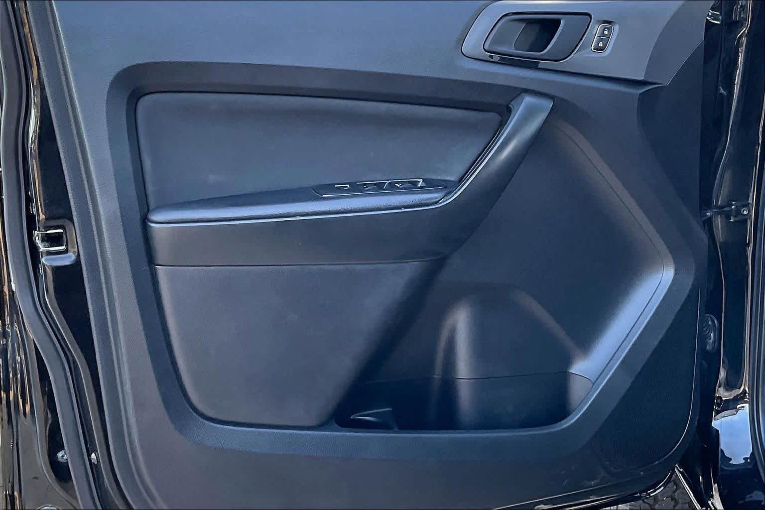 Used 2019 Shadow Black Ford XL image 19