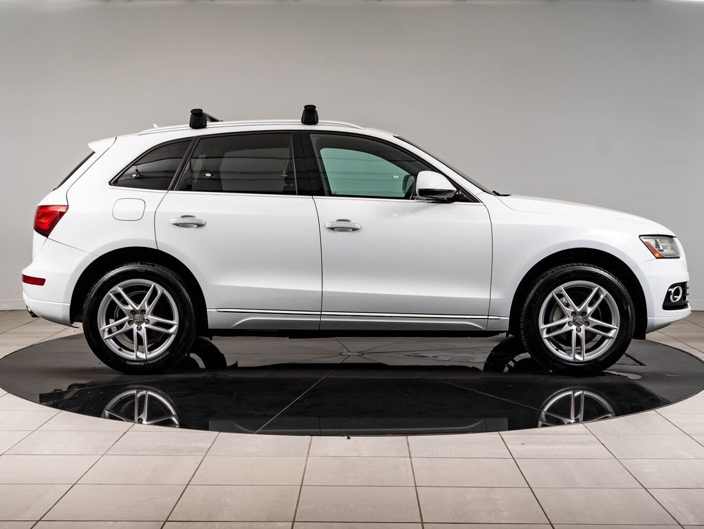 Used 2016 Glacier White Audi 2.0T Premium image 11