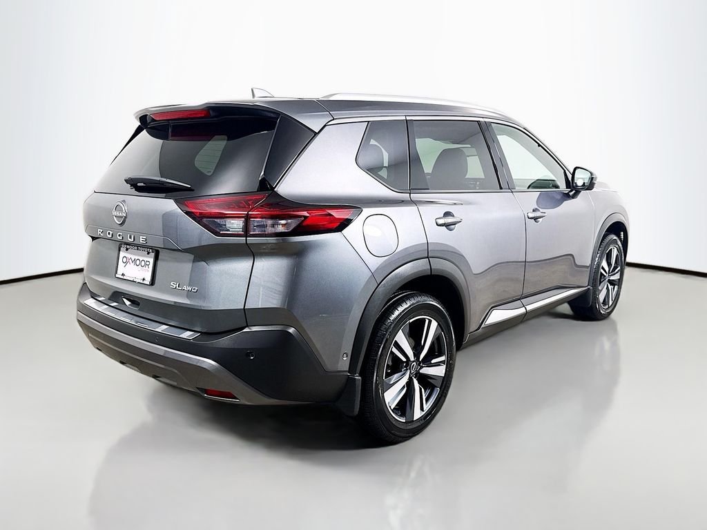 Used 2023 Gun Metallic Nissan SL image 7