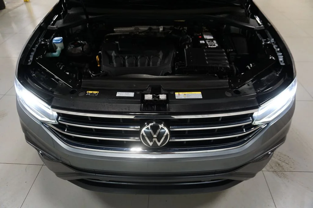 Certified Used 2023 Platinum Gray Metallic Volkswagen 2.0T SE image 37
