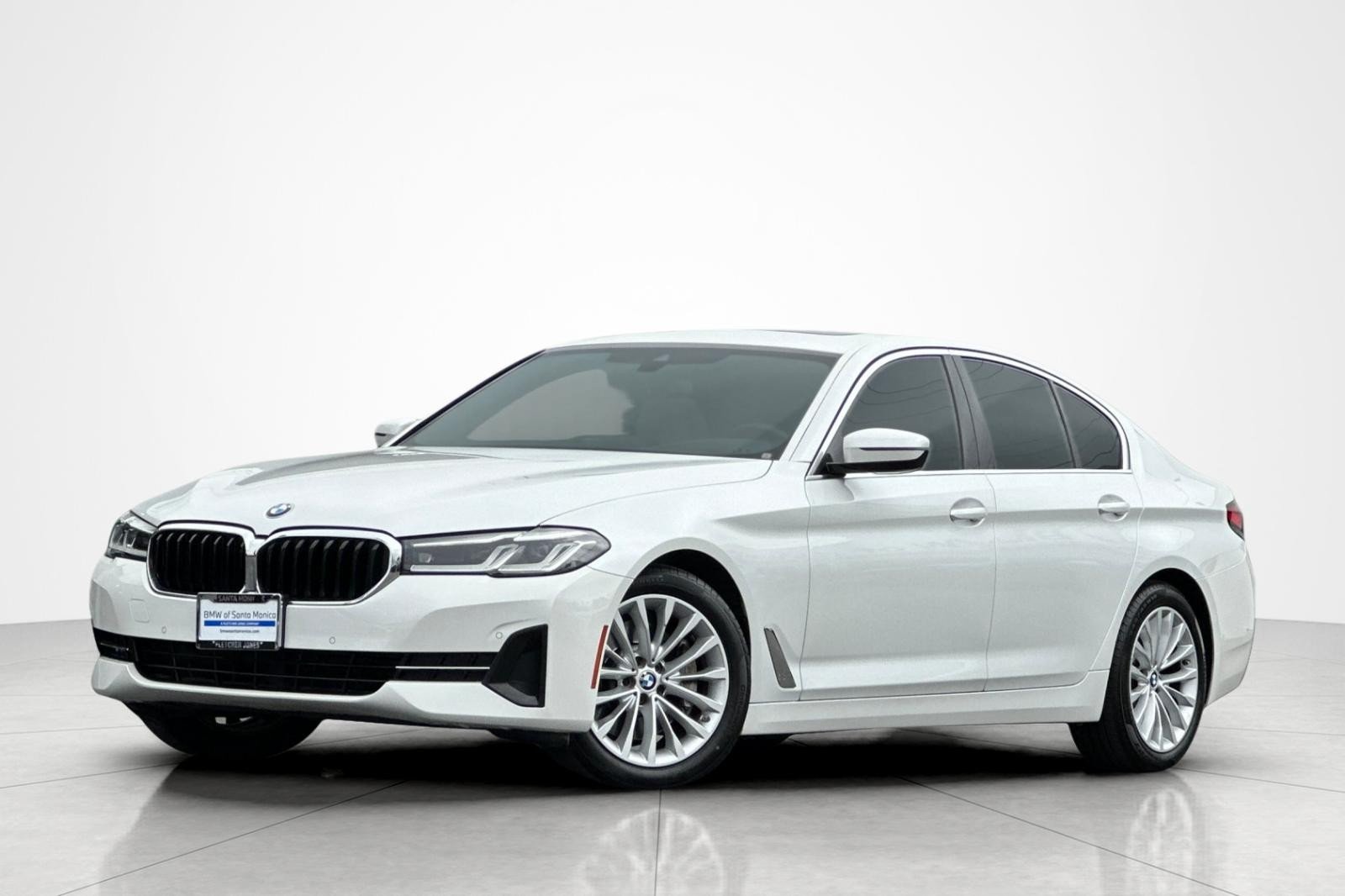 Used 2023 Mineral White Metallic BMW 530i image 1
