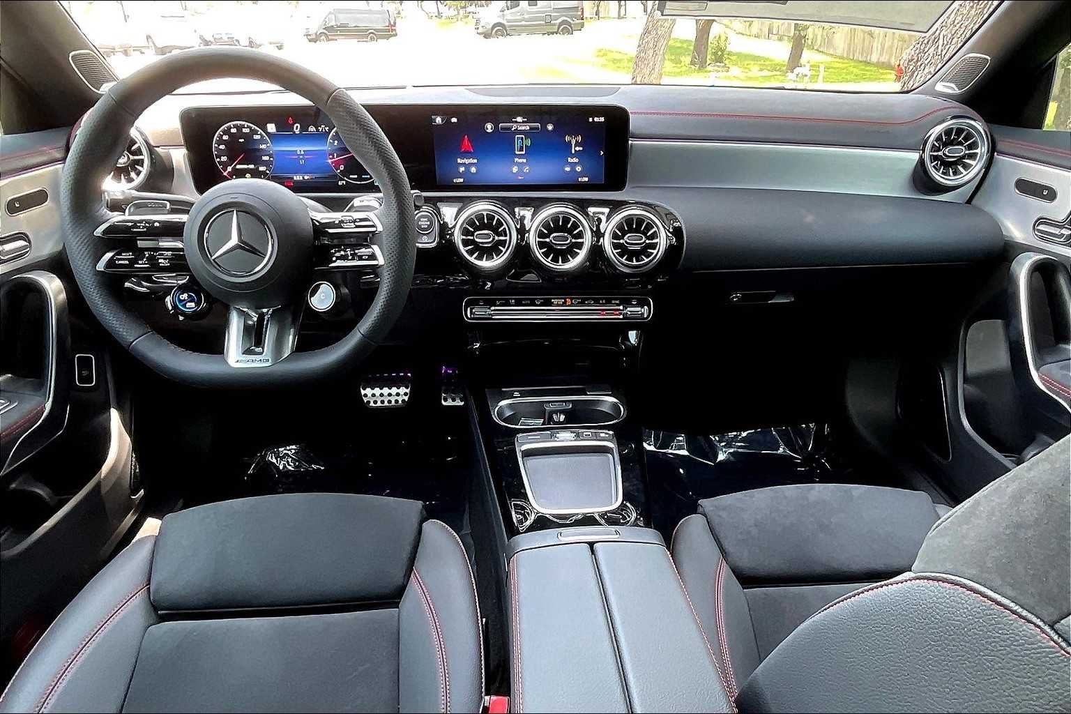 2025 Mercedes-Benz CLA AMG CLA35 - Photo 7