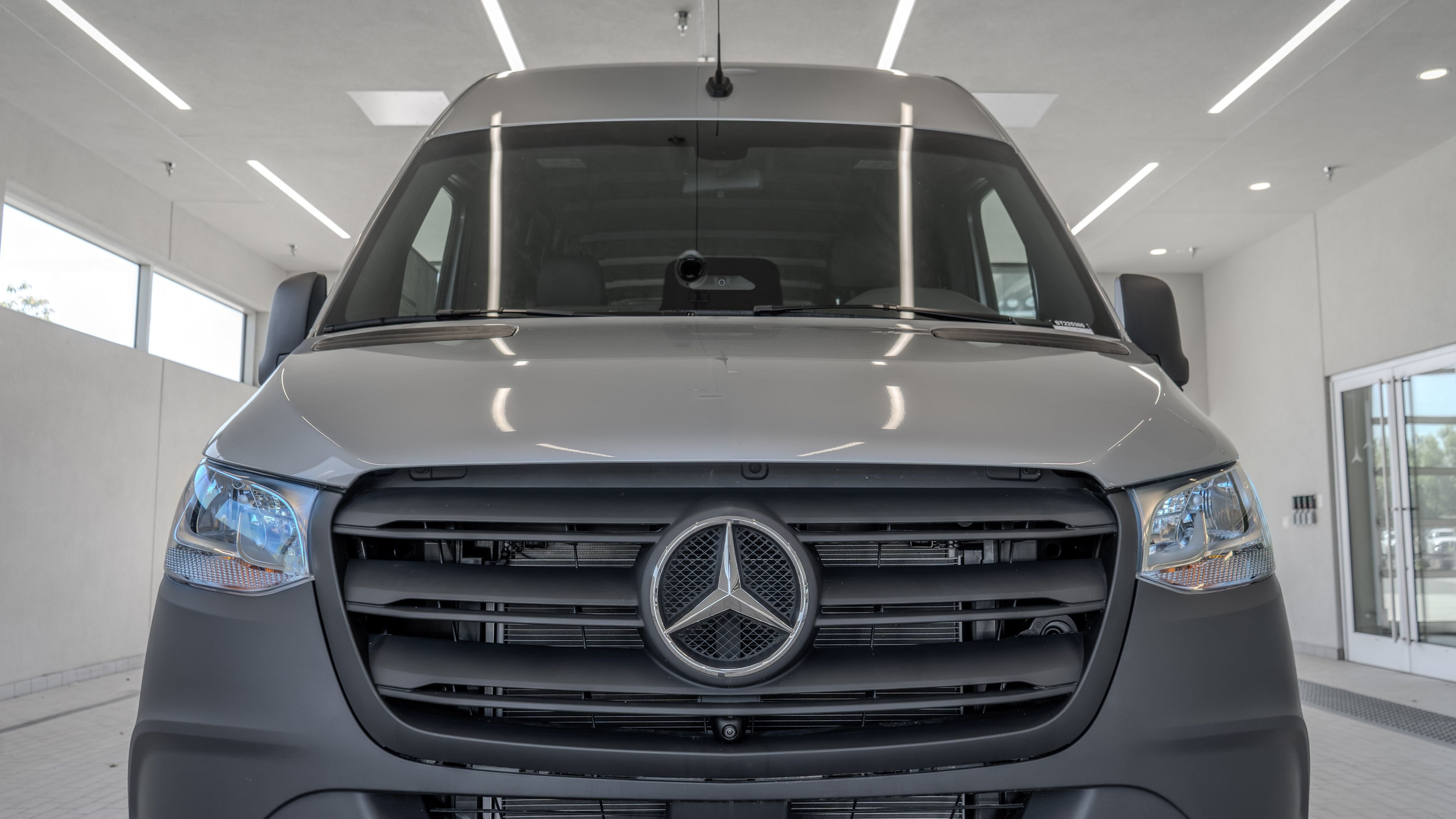 New 2025 High-tech silver metallic Mercedes-Benz Cargo 170 WB image 23
