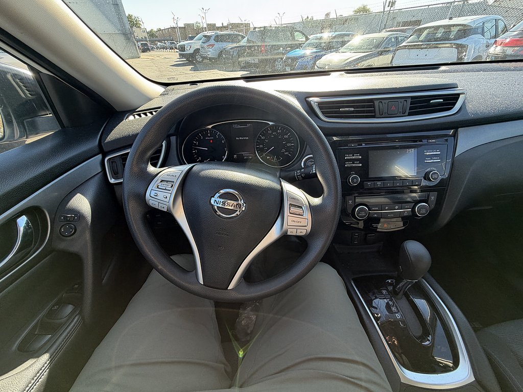 Used 2016 Pearl White Nissan SV image 32