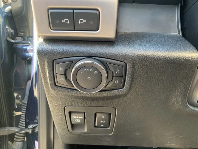 Used 2019 Blue Ford Platinum image 24