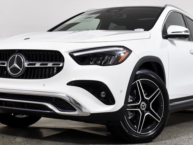 New 2026 Polar White Mercedes-Benz GLA 250 image 7
