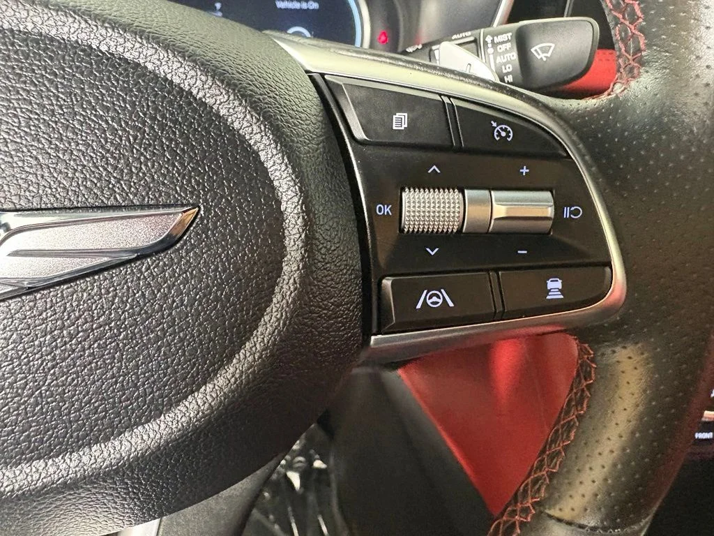 Used 2023 Silver Genesis 3.3T image 25