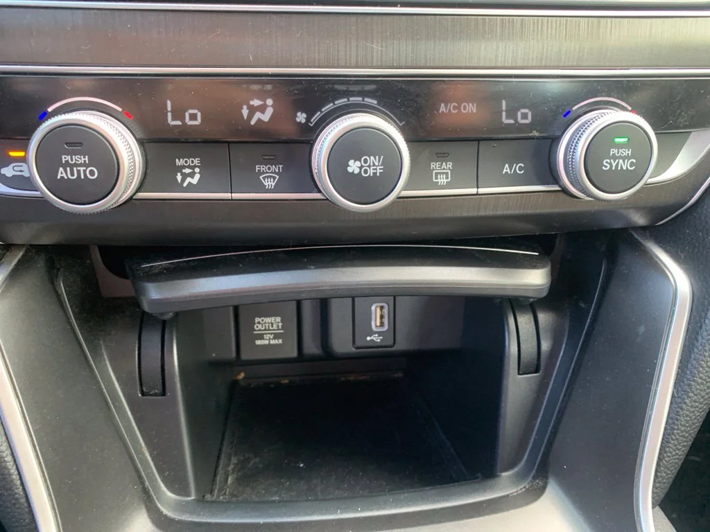 Used 2020 Lunar Silver Metallic Honda LX image 19