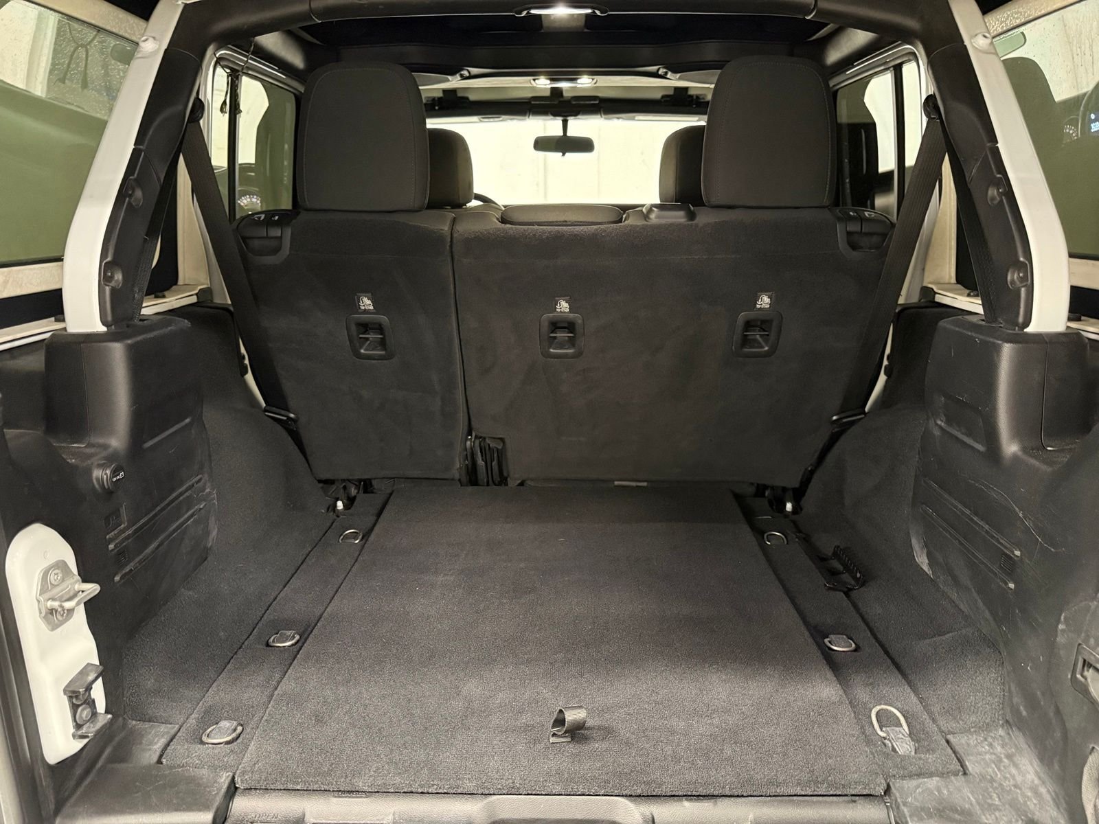 Used 2020 White Jeep Unlimited Willys image 11