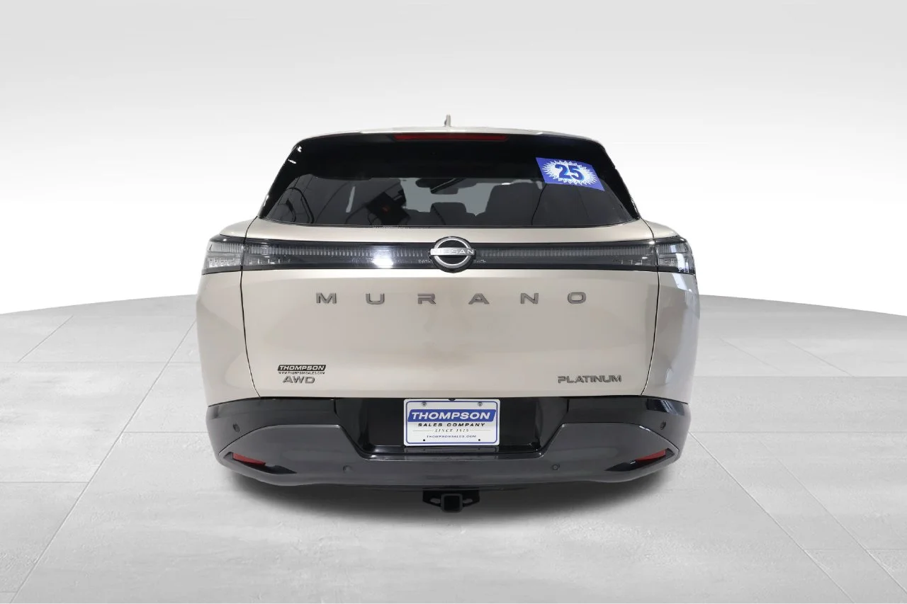 Used 2025 Gold Nissan Platinum image 3