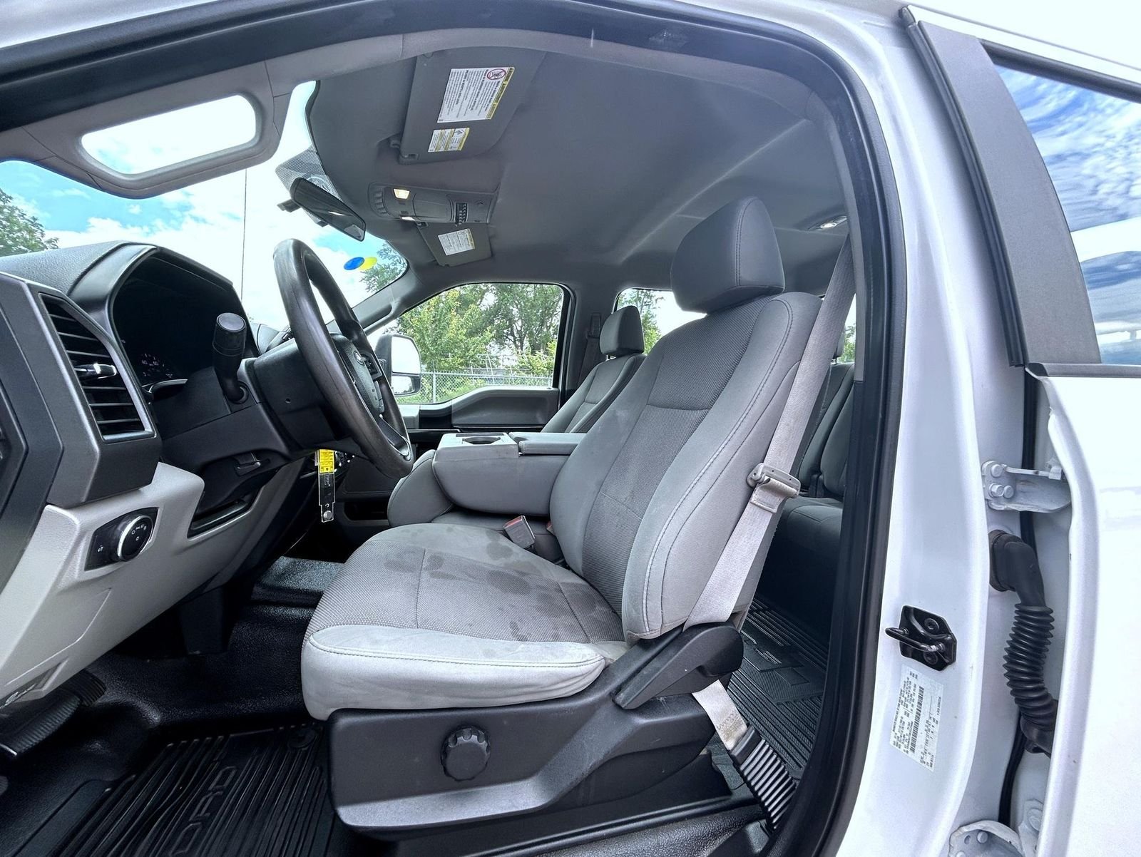 Used 2019 White Ford XL image 10