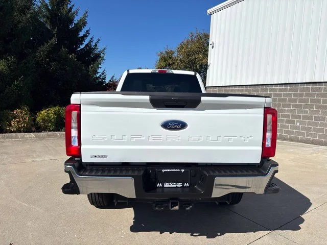Certified Used 2025 Oxford White Clearcoat Ford XLT image 8