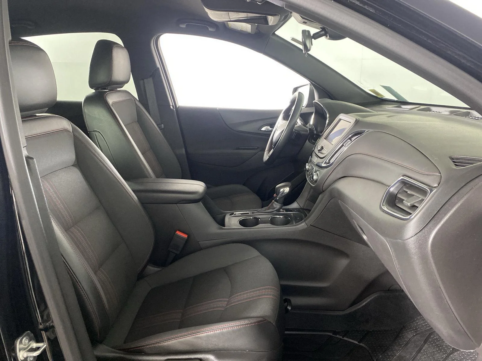 Used 2024 Mosaic Black Metallic Chevrolet RS image 27