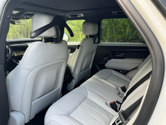 New 2026 Ostuni Pearl White LAND ROVER SE image 13