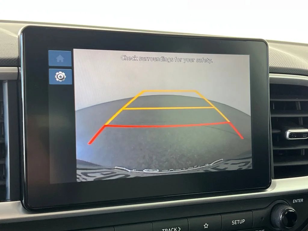 Used 2023 White Hyundai SEL image 22