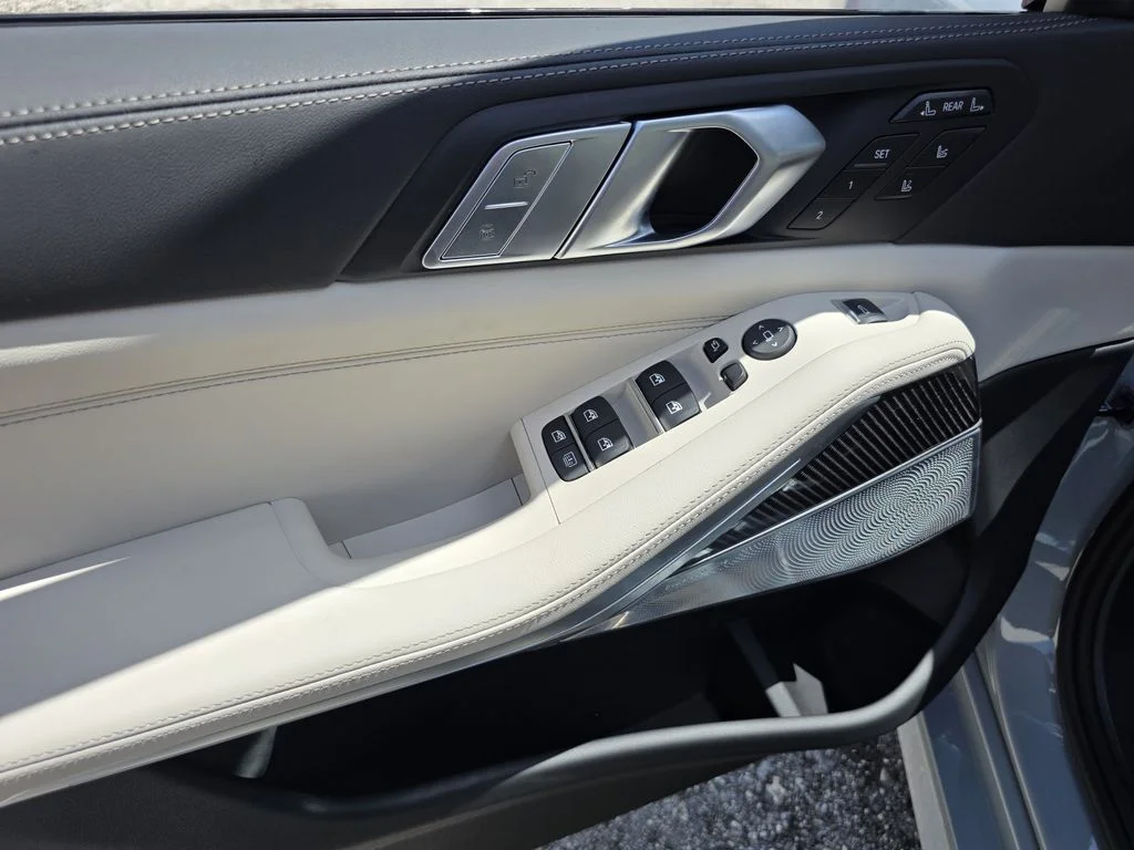 New 2027 Brooklyn Grey Metallic BMW M60i image 18