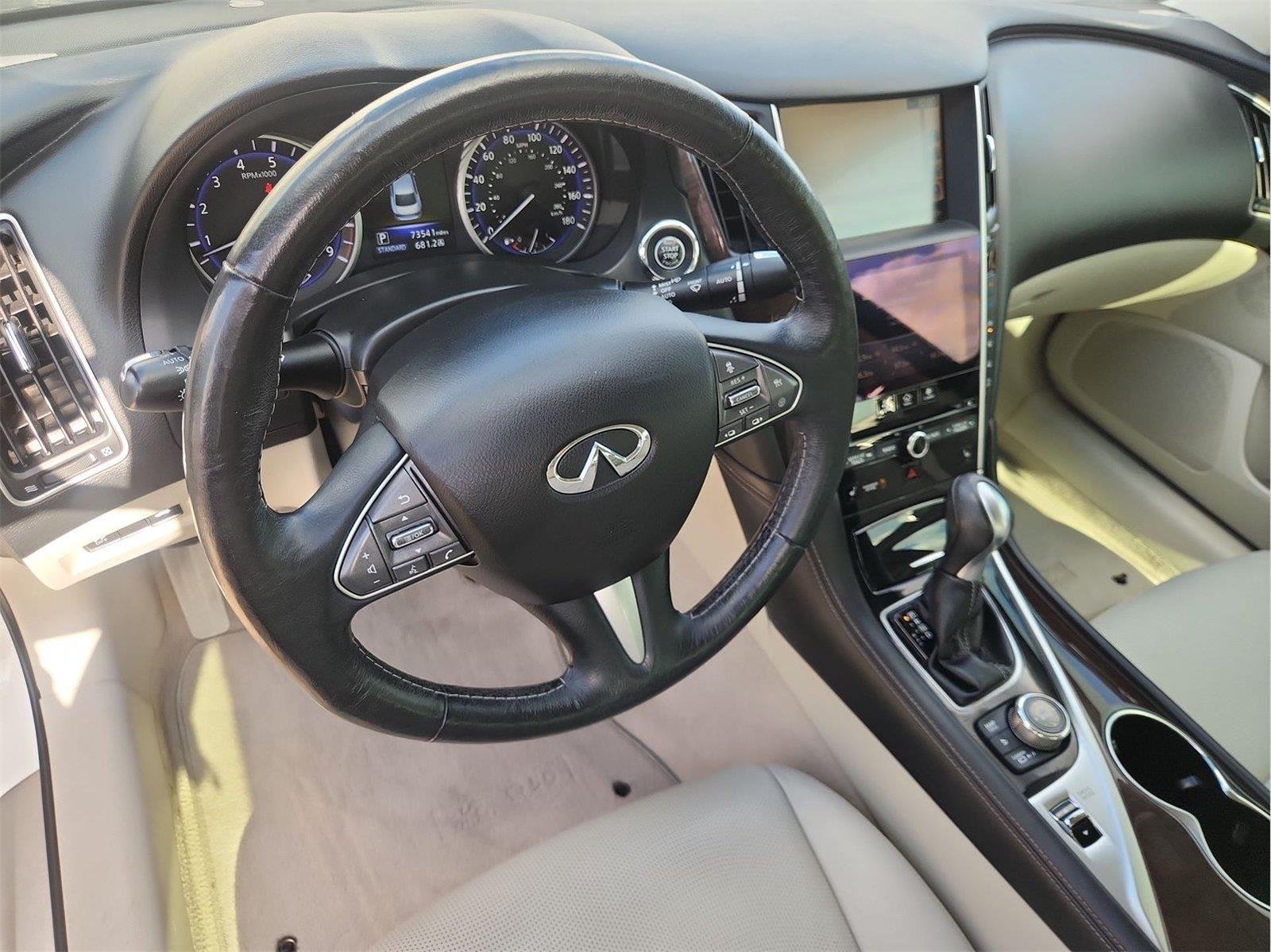2016 INFINITI Q50 Premium - Photo 22