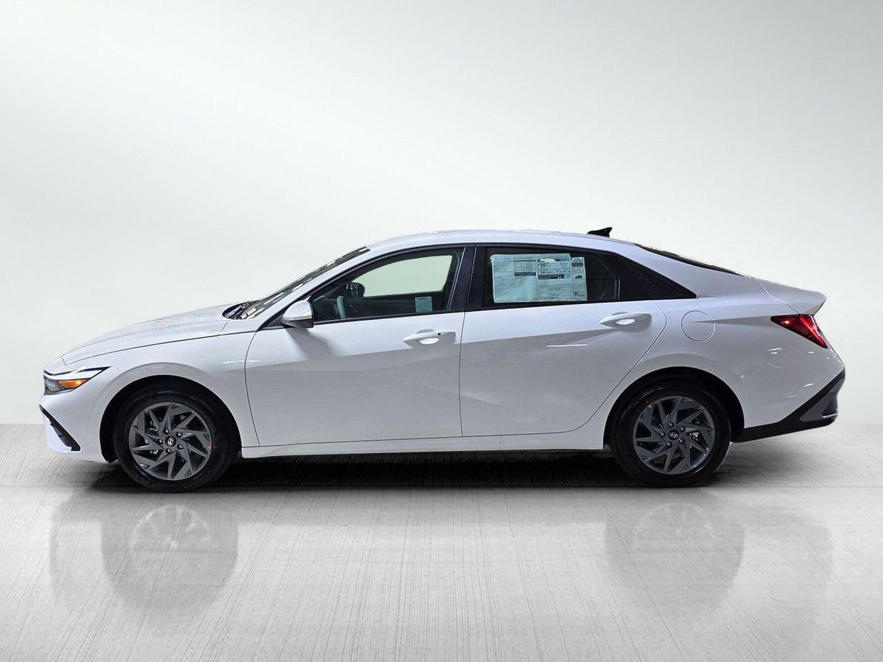 New 2026 Serenity White Hyundai Blue image 4