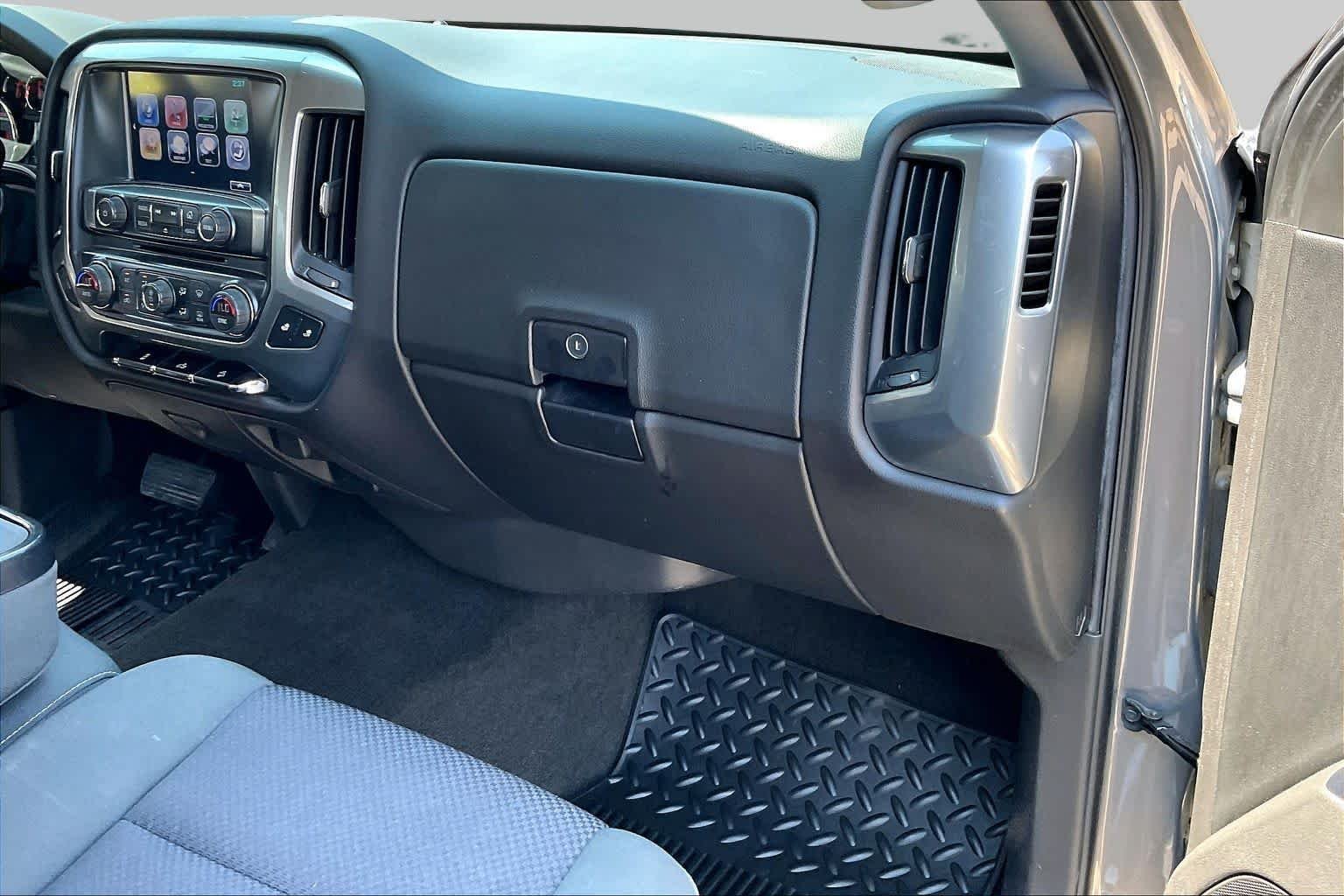 Used 2017 Pepperdust Metallic Chevrolet LT image 18