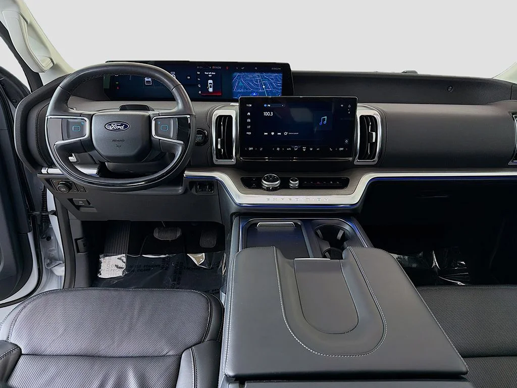 Used 2025 Space Silver Ford Platinum image 39