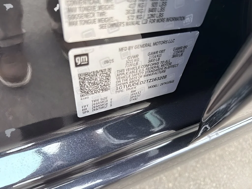 Used 2026 Titanium Rush Metallic GMC SLT image 41