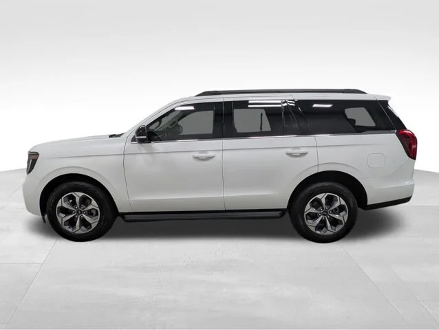 New 2027 Star White Metallic Tri-Coat Ford Active image 32