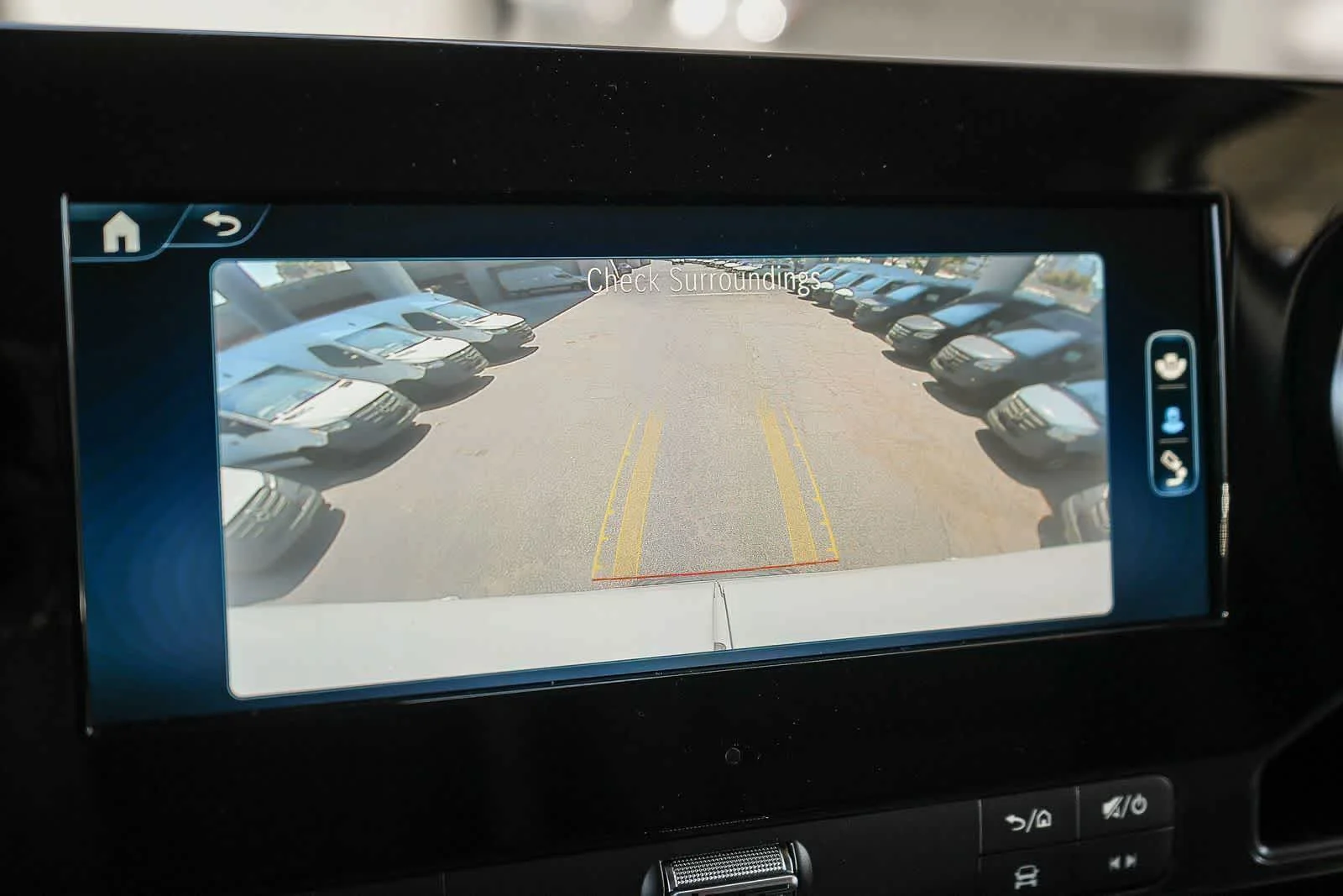 New 2025 Arctic+White Mercedes-Benz Cargo 170WB High Roof 113kW Battery RWD HO Motor image 30