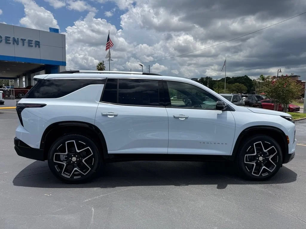 2026 Chevrolet Traverse High Country - Photo 9