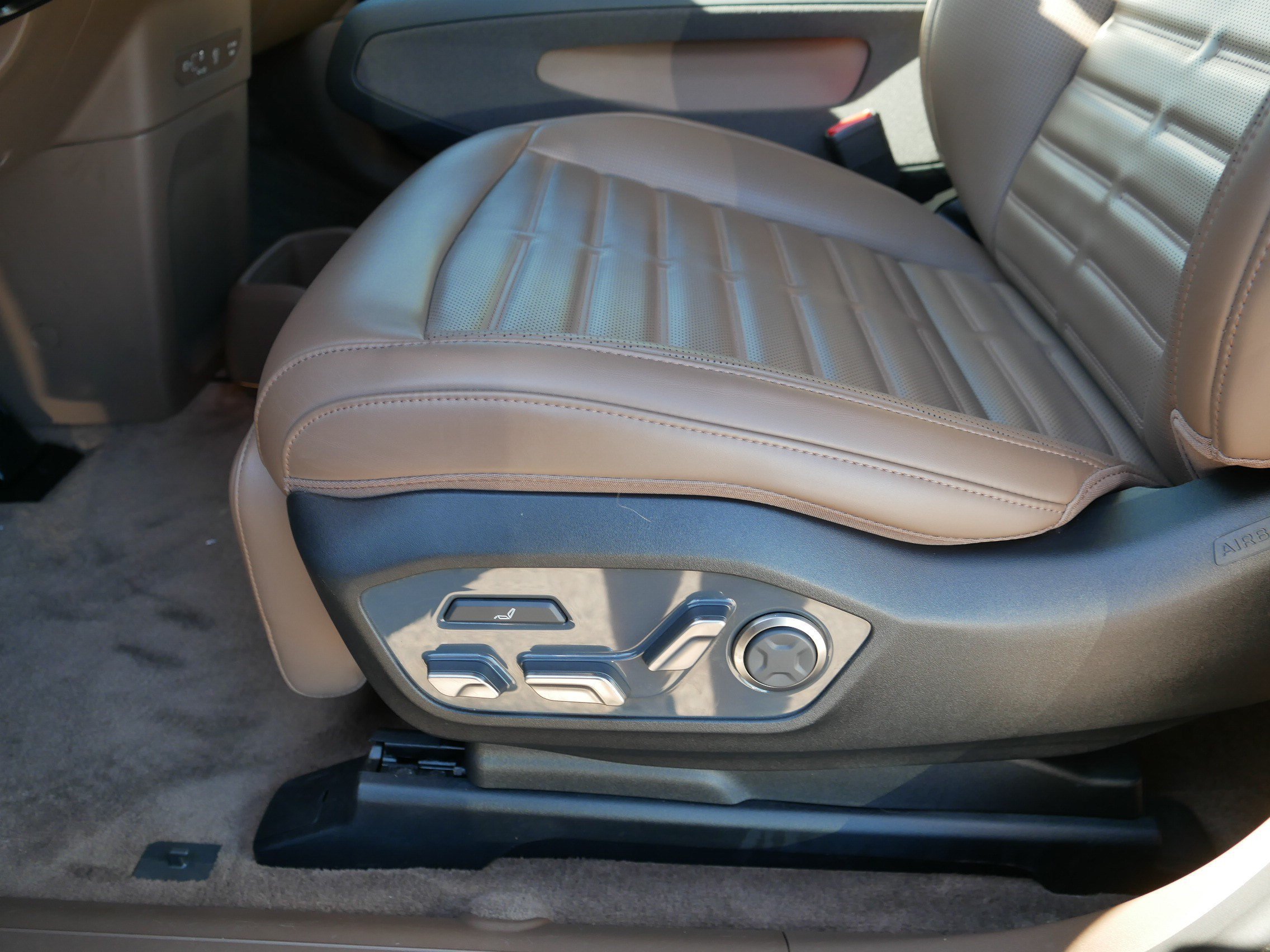 Certified Used 2024 Ocean Blue Kia Land image 20