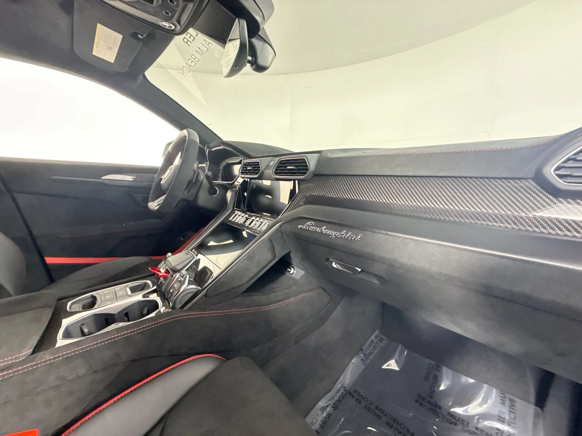 Used 2024 Bianco Monocerus Metallic Lamborghini Performante image 26