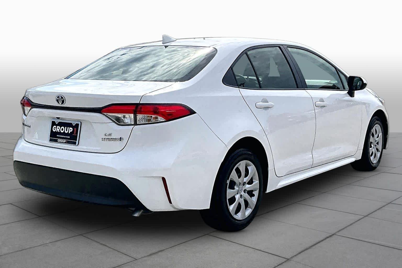 Used 2024 Ice Cap Toyota Hybrid LE image 12