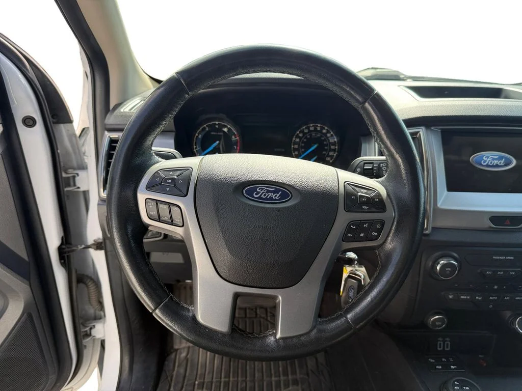 Used 2021 White Ford XLT image 17