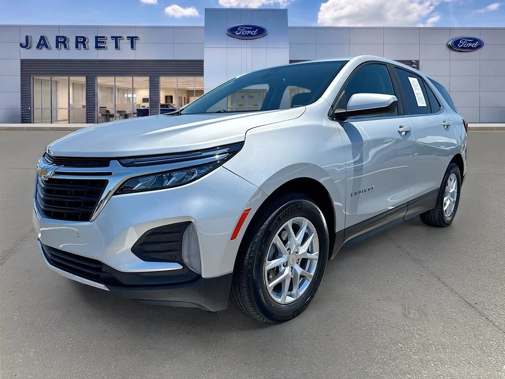 Used 2022 Silver Chevrolet LT image 3