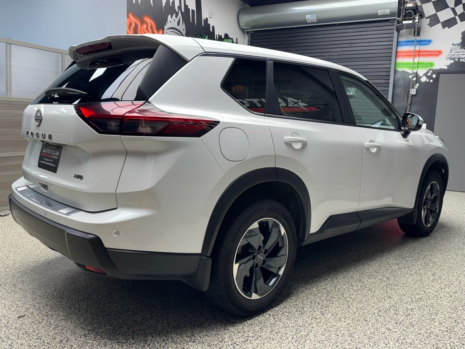 Used 2025 Everest White Pearl (qbe) Nissan SV image 6