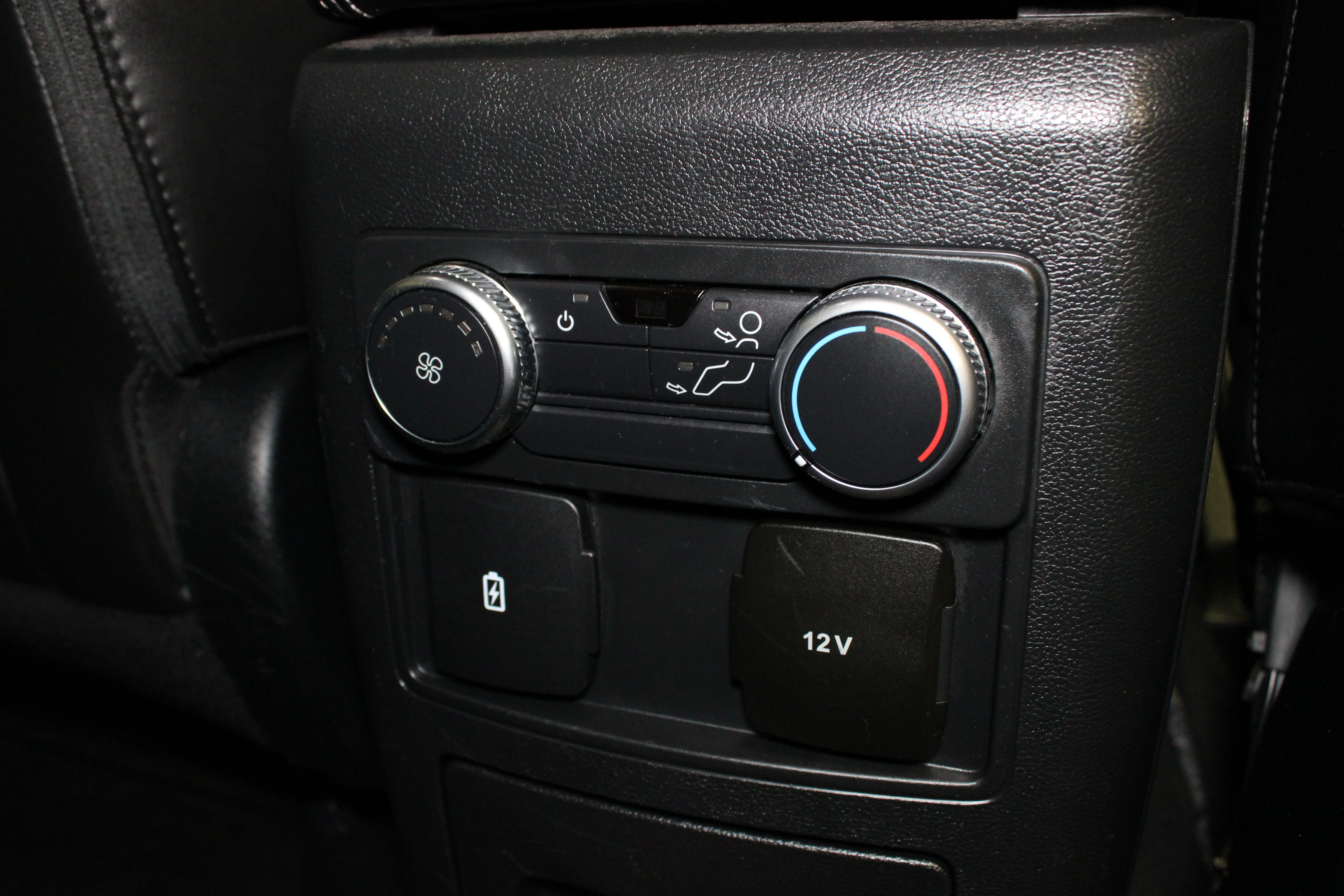 Used 2022 Black Metallic Ford XLT image 24