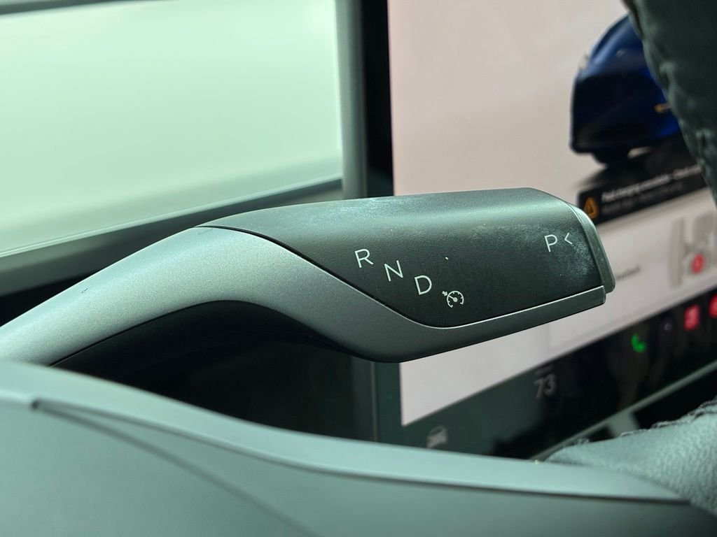 Used 2024  Tesla Long Range image 19