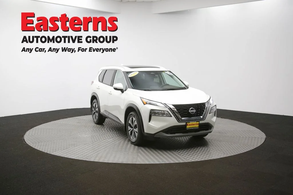 Used 2023 White Nissan SV image 52