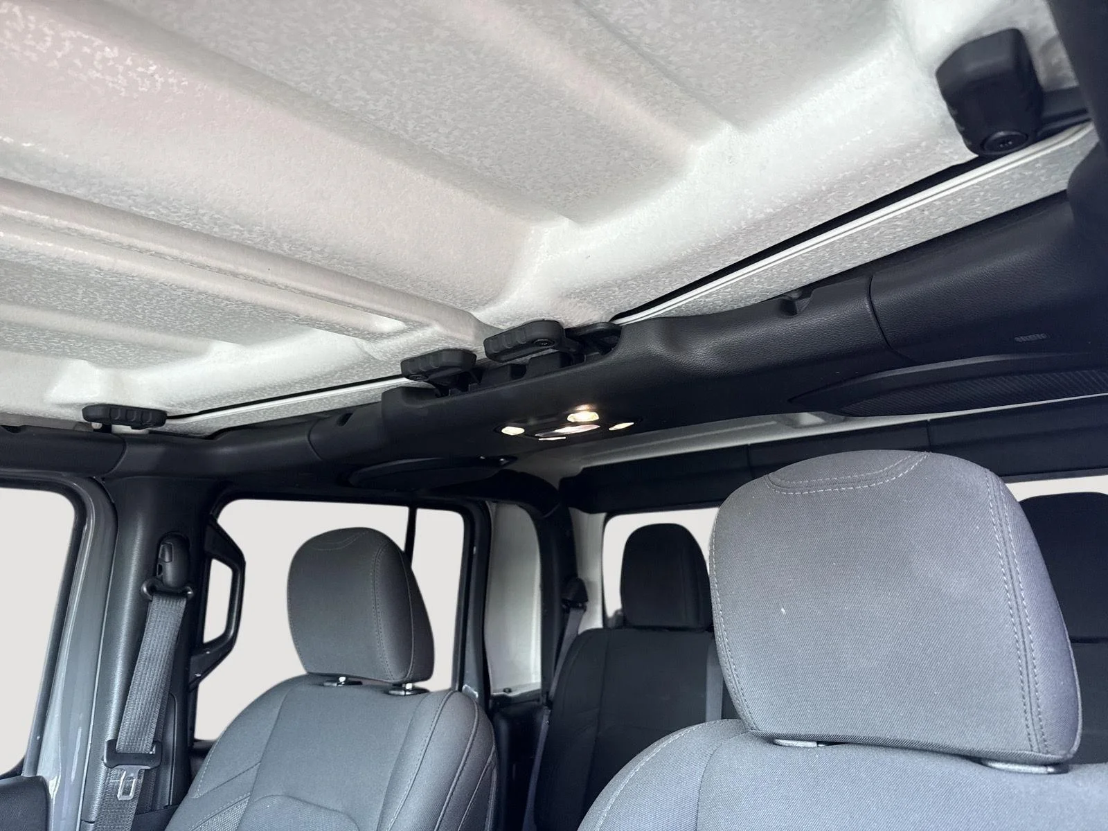 Used 2023 Sting-Gray Clearcoat Jeep Sport S image 27