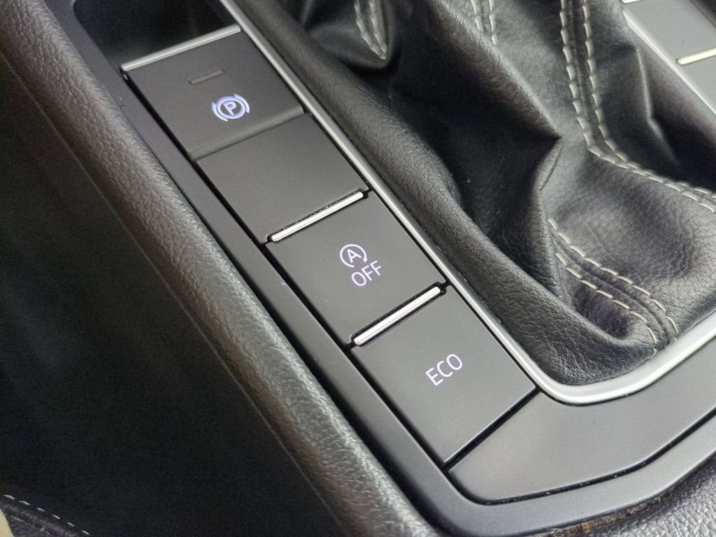 2024 Volkswagen Jetta SE - Photo 25