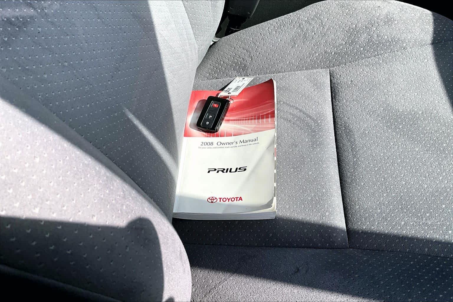 Used 2008 Classic Silver Metallic Toyota  image 14