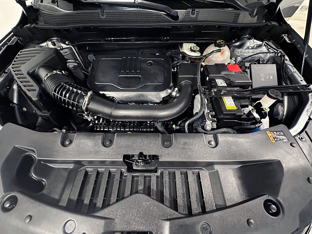 Used 2025 Gray Chevrolet LT image 38