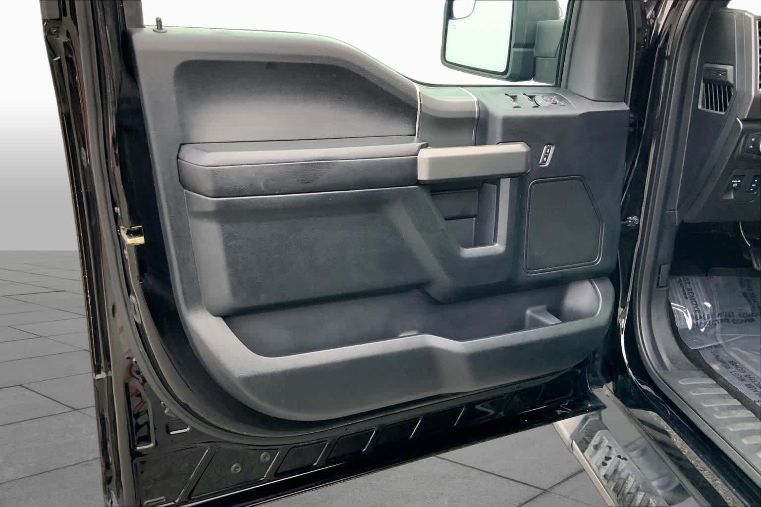 Used 2017 Shadow Black Ford XLT image 20