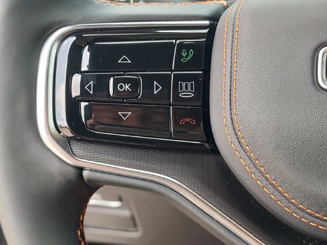New 2026 High Gloss Black Exterior Paint Jeep Summit Reserve image 20