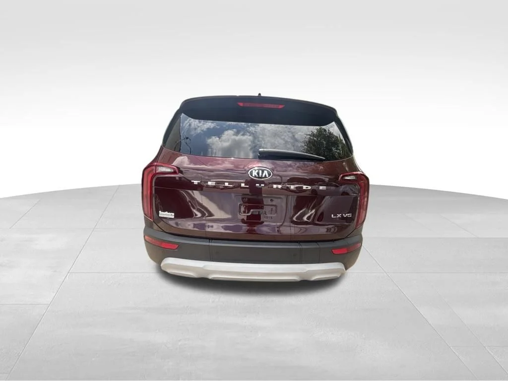 Used 2021 Purple Kia LX image 5