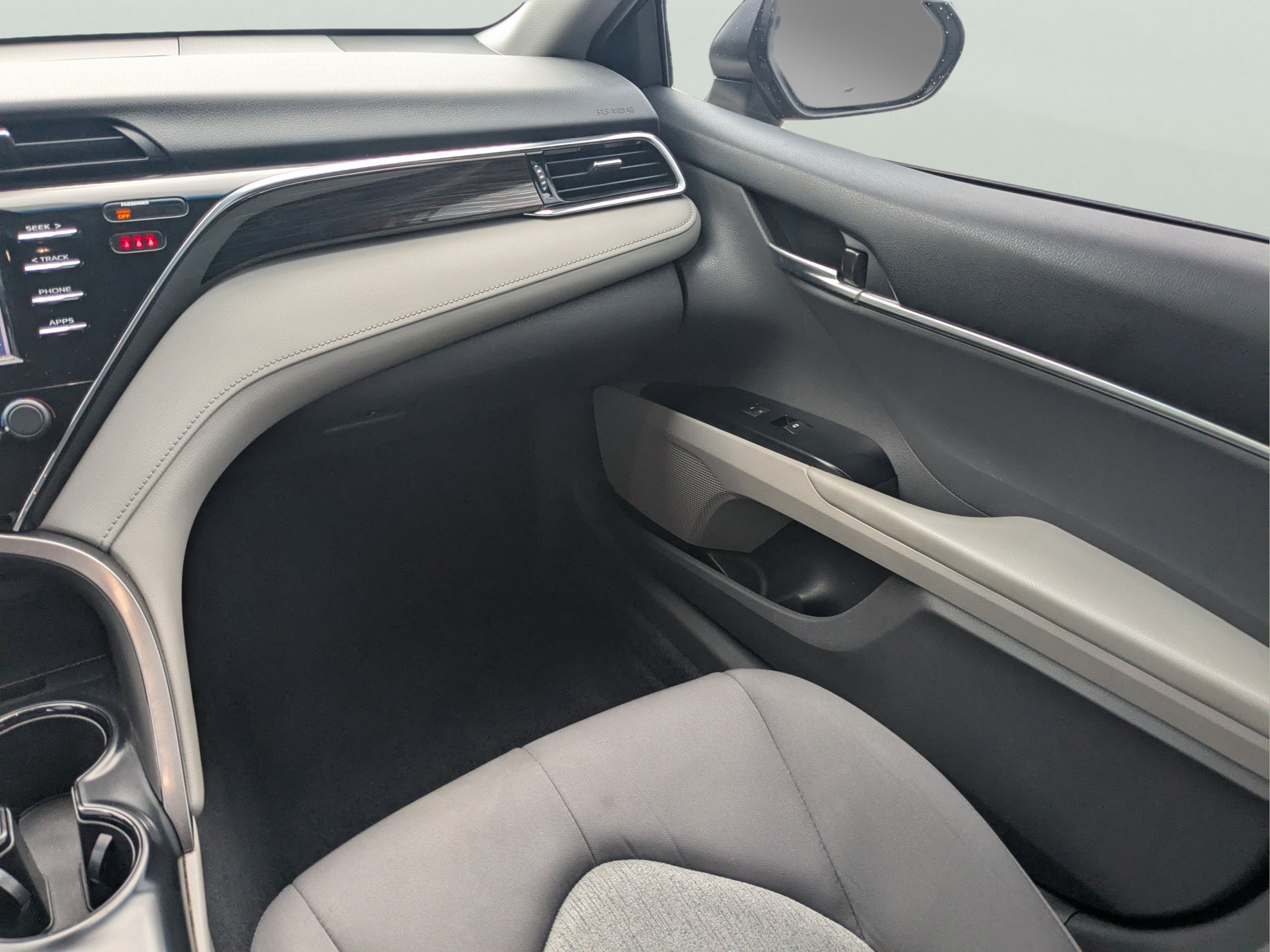 Used 2018 Predawn Gray Mica Toyota LE image 13