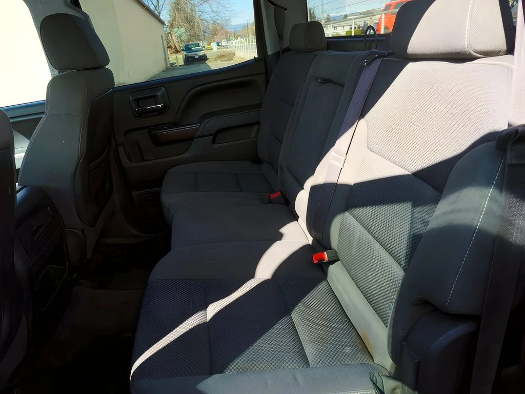 Used 2015 Iridium Metallic GMC SLE image 32